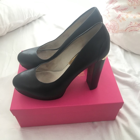 Michael Kors Heels - Picture 2 of 4